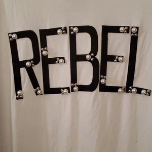 REBEL WILSON- HIGH END TSHIRT